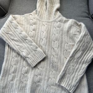 Old England Paris Cashmere turtleneck cable knit sweater (M)